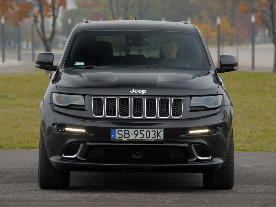  Jeep Grand Cherokee SRT 2013 года  (EU) (фото 2 из 14)